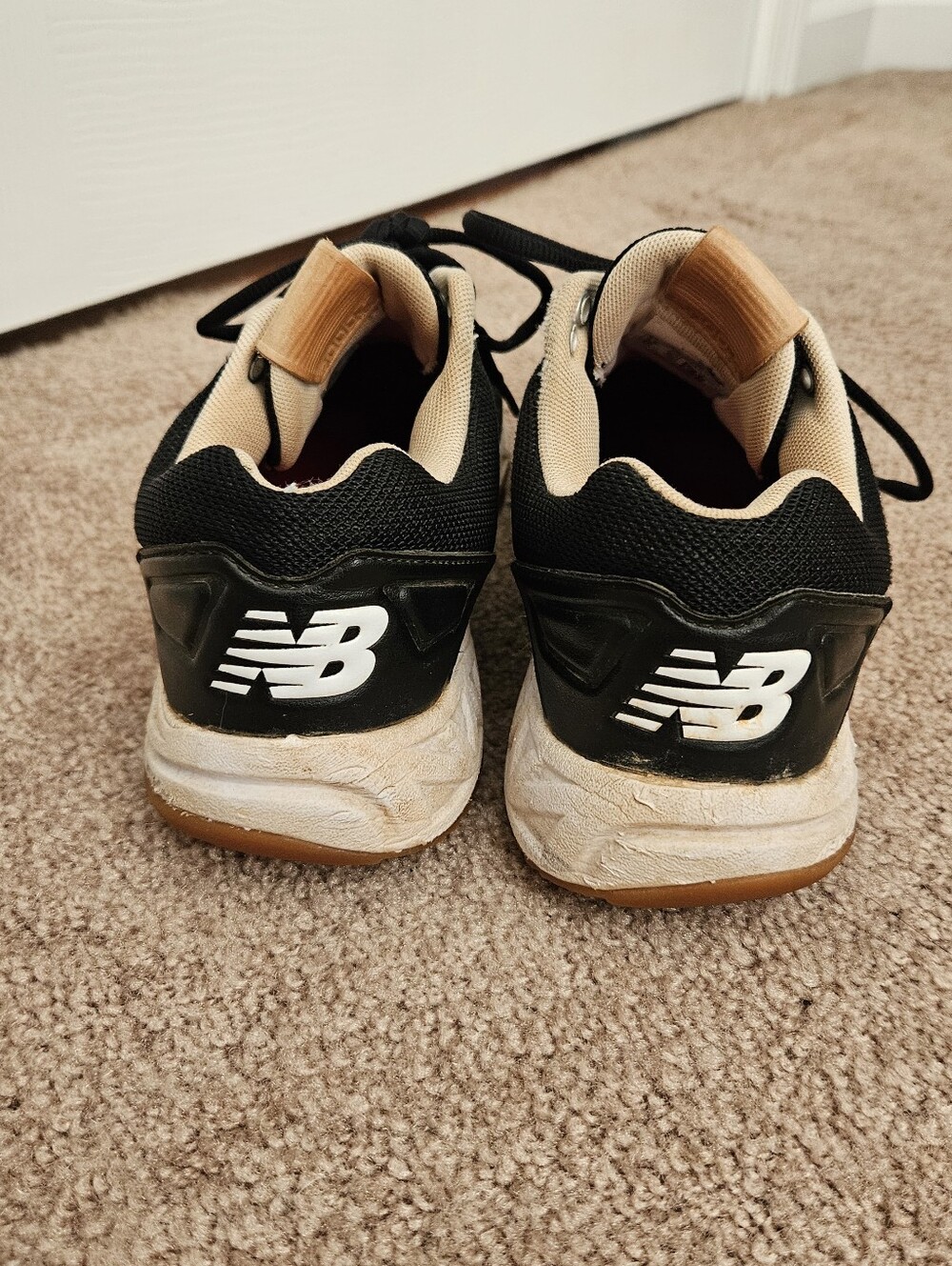 Sneakers - Picture 3 of 8